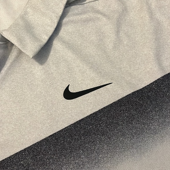 Nike golf shirt - Picture 2 of 3